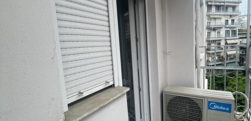 Ενοικιάζεται Φωτεινό Γωνιακό Διαμέρισμα 55 τ.μ. στο Κέντρο Θεσσαλονίκης δίπλα στην Εγνατία