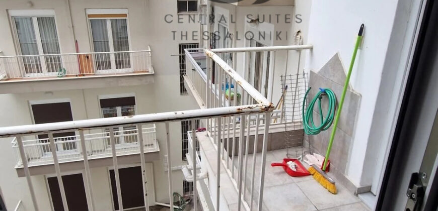 Ενοικιάζεται γκαρσονιέρα στο κέντρο 36 τ.μ. 450€