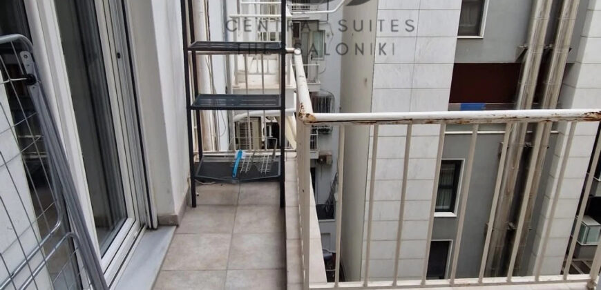 Ενοικιάζεται γκαρσονιέρα στο κέντρο 36 τ.μ. 450€