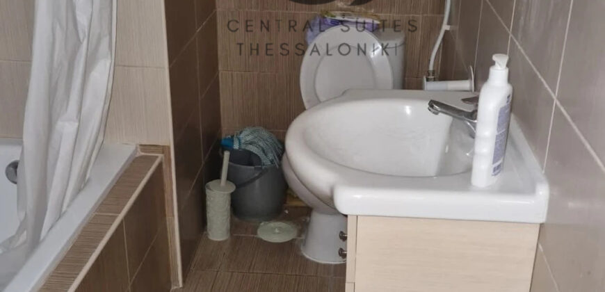 Ενοικιάζεται γκαρσονιέρα στο κέντρο 36 τ.μ. 450€