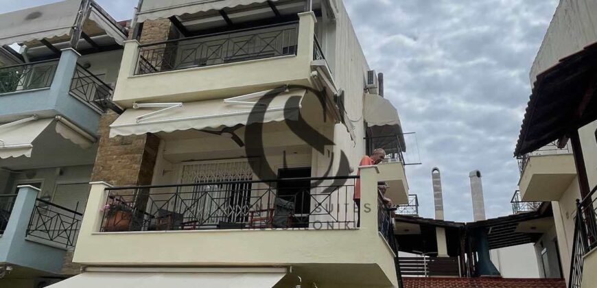 🌊Πωλείται Διώροφη Κατοικία 60 τ.μ. Δίπλα στη Θάλασσα στις Καλύβες Χαλκιδικής 218.000€