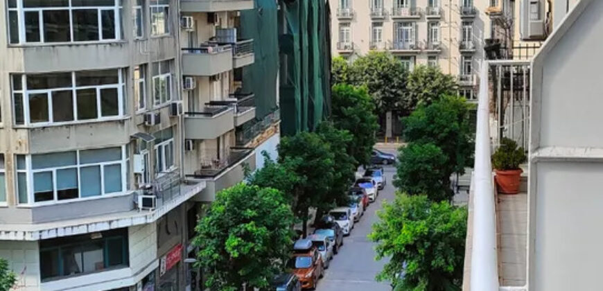 Ενοικιάζεται Φωτεινό Διαμπερές Διαμέρισμα 61 τ.μ. στο Κέντρο Θεσσαλονίκης – Αντιγονιδών | 570€/μήνα