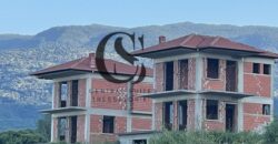 Πωλείται συγκρότημα κατοικιών στην ΑΝΩ ΛΕΠΤΟΚΑΡΥΑ 172τ.μ. 90.000€ η μία
