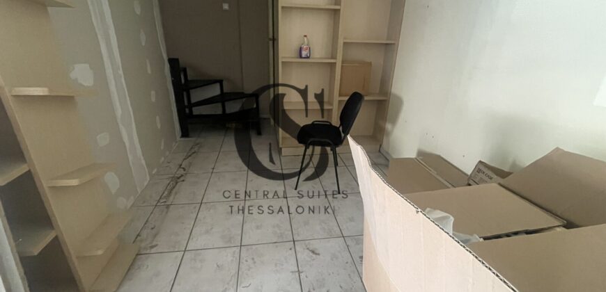 Ενοικιάζεται Επαγγελματικό Κατάστημα 230 τ.μ. – Καμάρα, Κέντρο Θεσσαλονίκης 2.500€