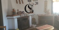 Πωλείται εξοχική μονοκατοικία .στην Ποτίδαια δίπλα στη θάλασσα 70τ.μ. 130.000€