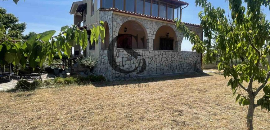 Πωλείται Εντυπωσιακή Μονοκατοικία 300 τ.μ. στην Όσσα Λαγκαδά – 340.000€