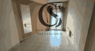 Ενοικιάζεται ανακαινισμένο διαμέρισμα 50 τ.μ. – Καμάρα, Κέντρο Θεσσαλονίκης | 500€/μήνα